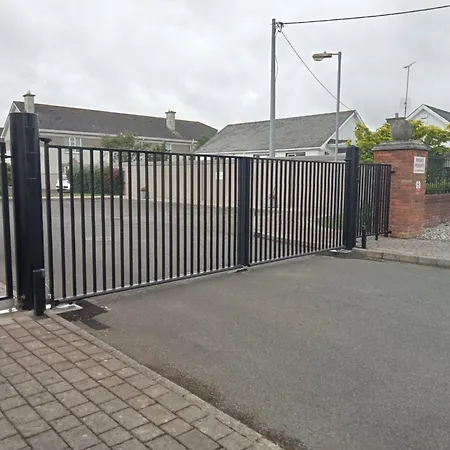 Homefromhome Отель типа 