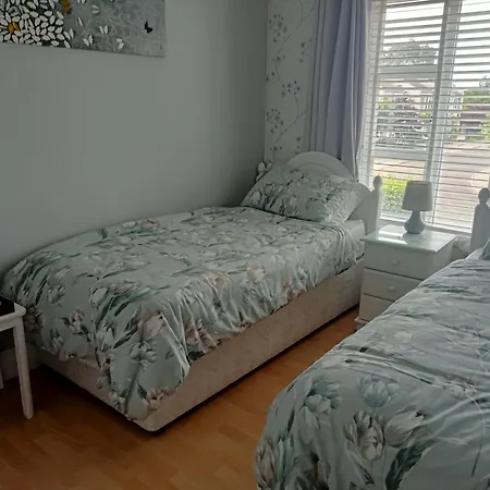 Homefromhome B&B 로슬레어